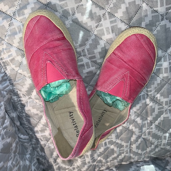 Relativity Distressed Flats Size 10M - Picture 2 of 4